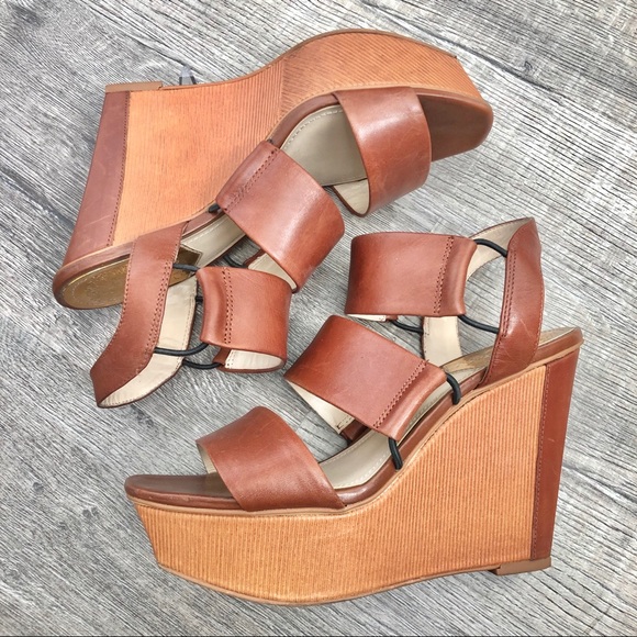 Vince Camuto Niskera Leather Super Wedge! - Picture 7 of 8